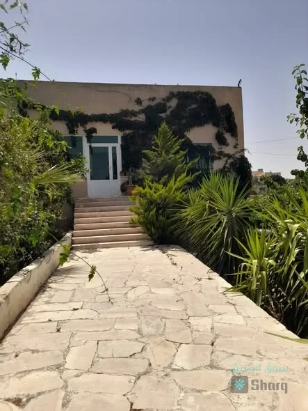 بيت مستقل للبيع — 4